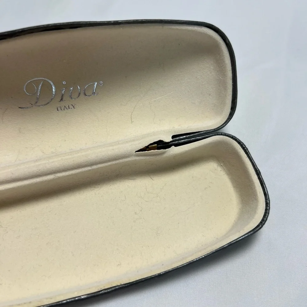 Diva by Eastern States Rimless Eyeglasses  - Frames Only